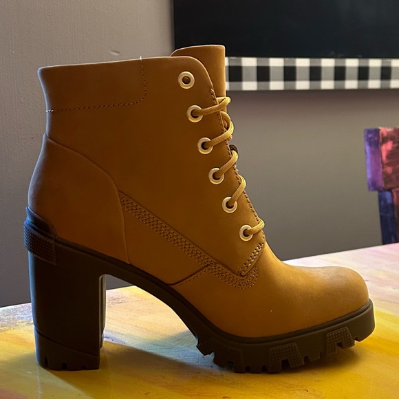 Timberland Lana Block Heel Wheat Nubuck Bootie Boots - Picture 12 of 15